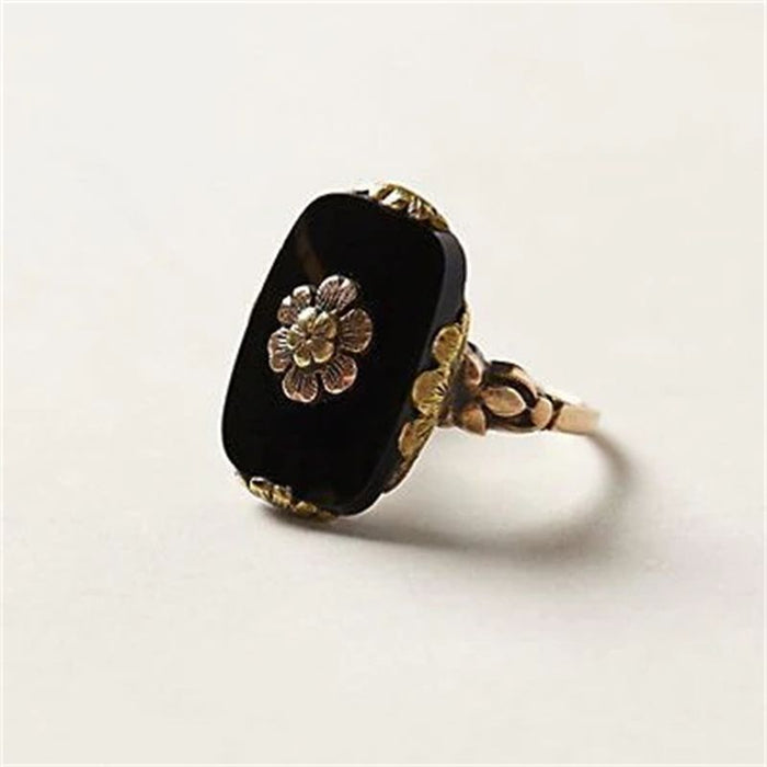 Vintage Black Floral Stone Ring